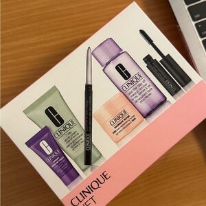 Clinique Skincare Set